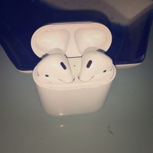 Used AirPods in great condition 🤩